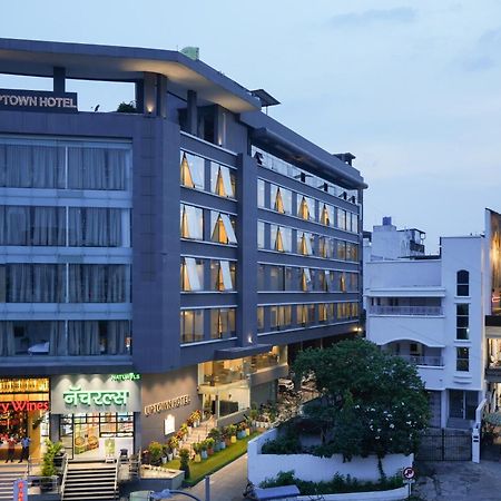 Uptown Hotel Наґпур Екстер'єр фото