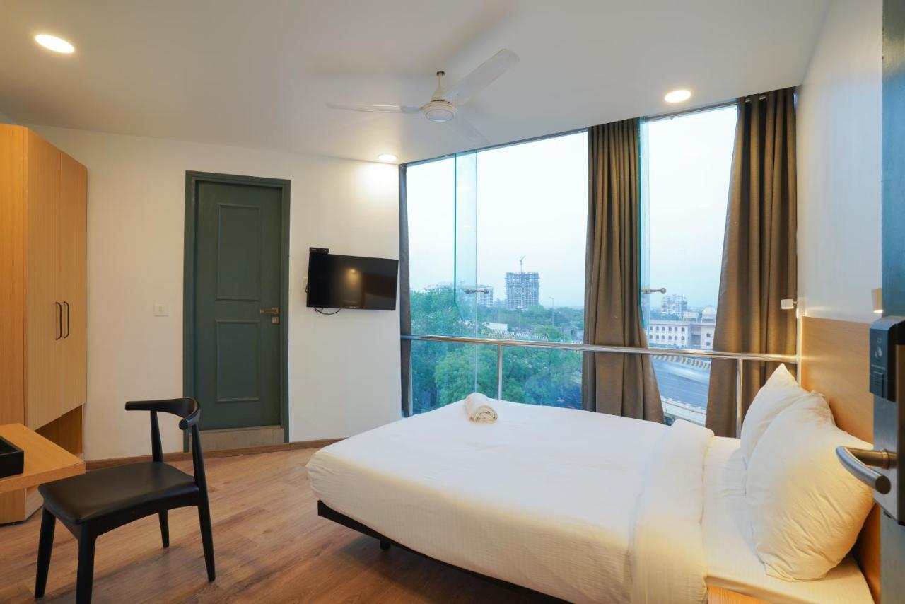 Uptown Hotel Наґпур Екстер'єр фото