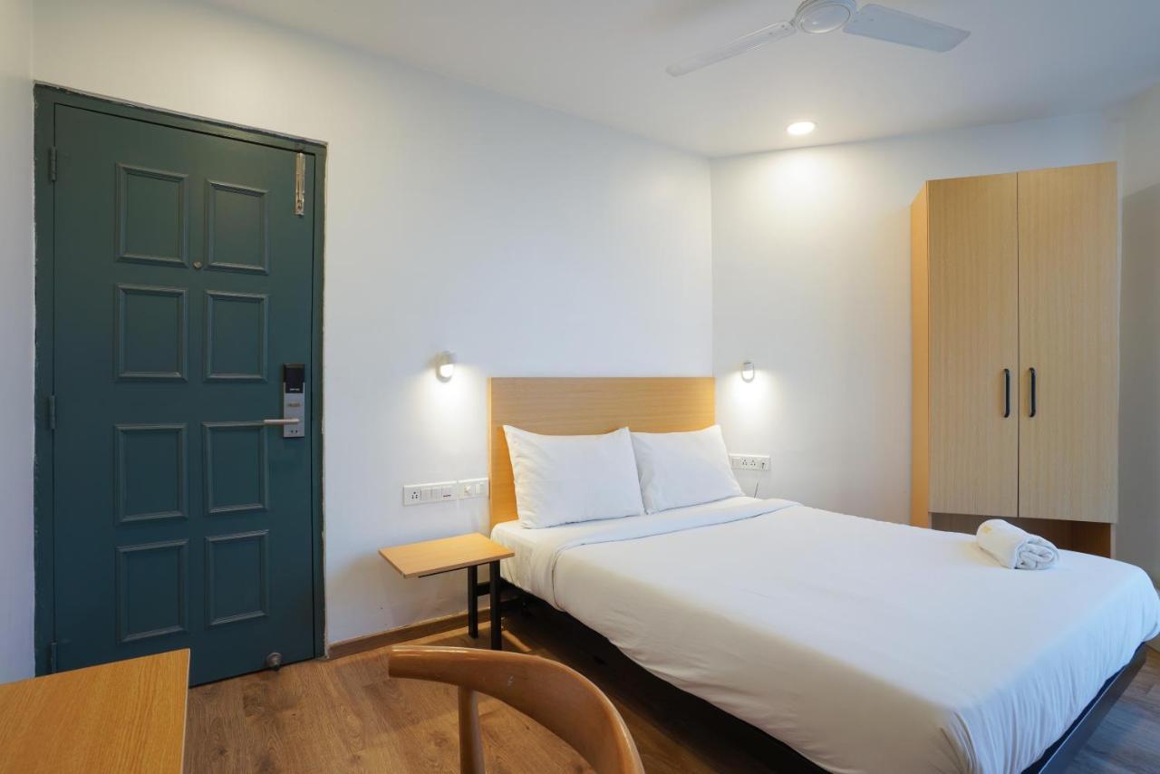 Uptown Hotel Наґпур Екстер'єр фото