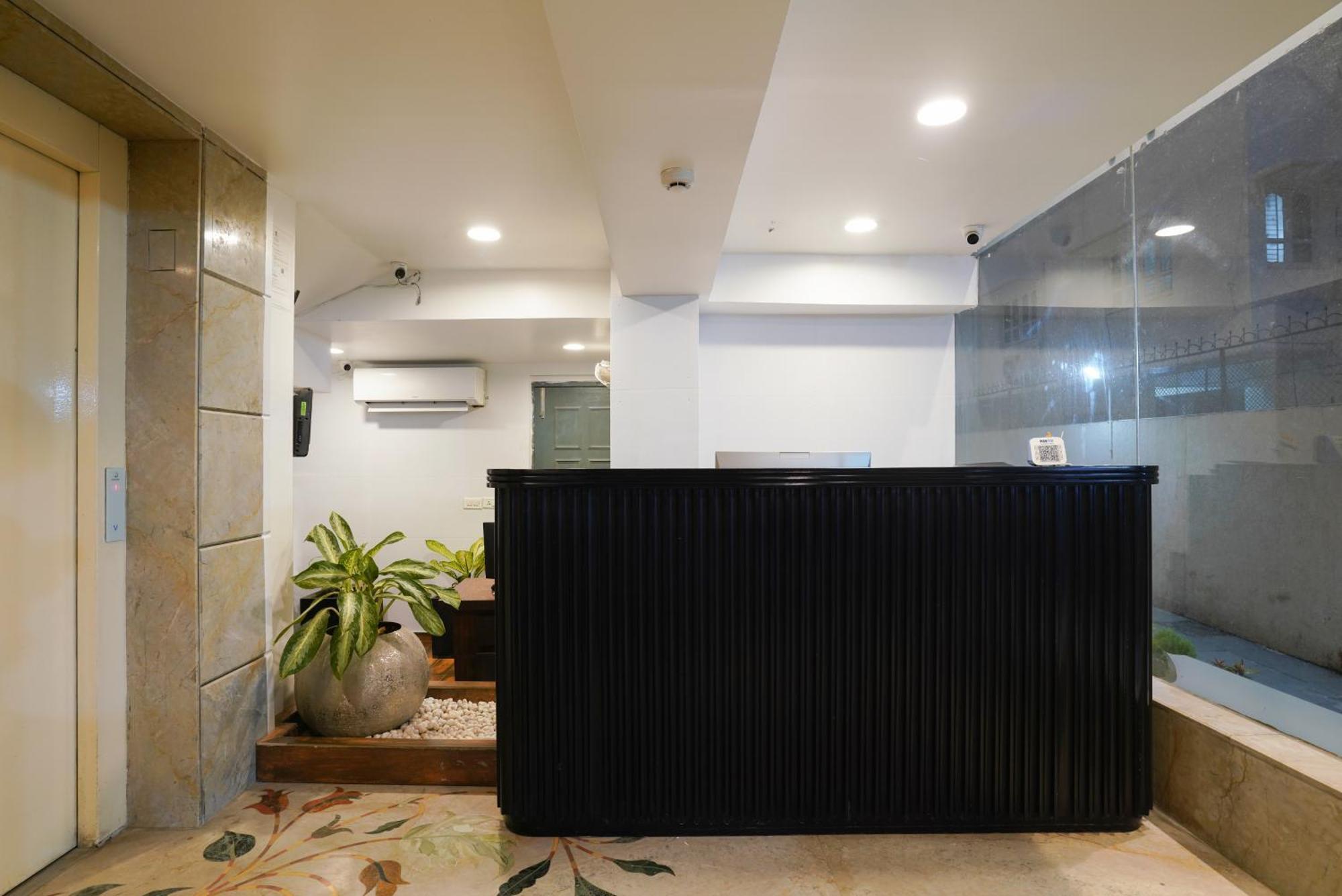 Uptown Hotel Наґпур Екстер'єр фото